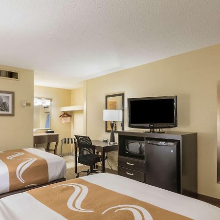 Quality Inn University Lansing Exterior photo