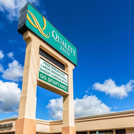 Quality Inn University Lansing Exterior photo