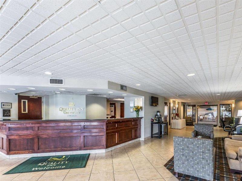 Quality Inn University Lansing Exterior photo