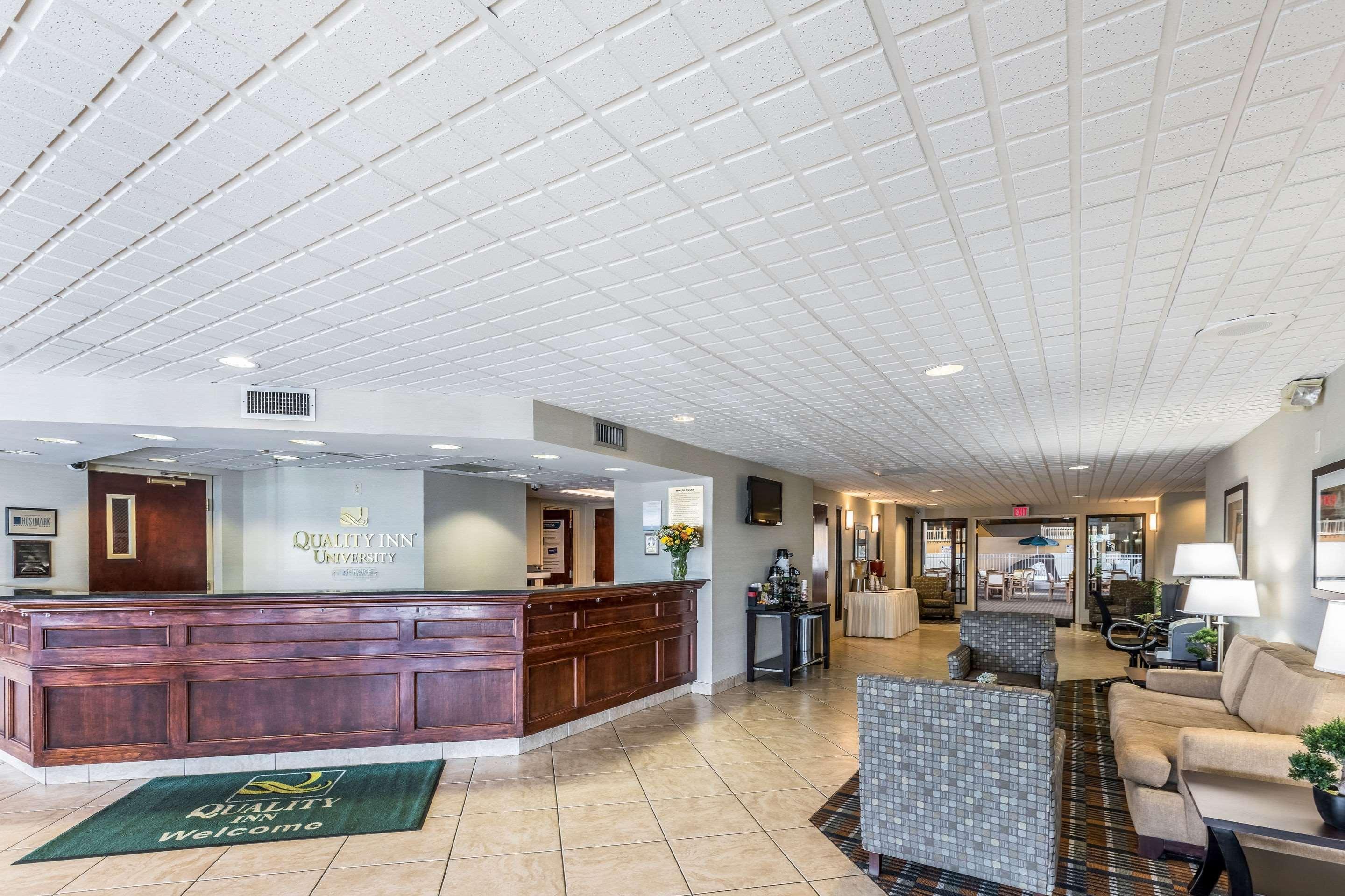 Quality Inn University Lansing Exterior photo